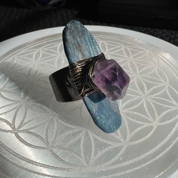 Blue Kyanite Crystal Wire Wrapped Amethyst Crystal Ring Size 7 adjustable - Picture 4 of 16